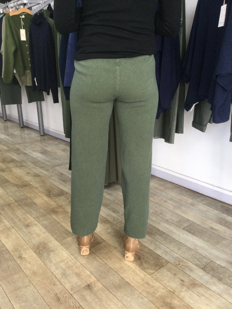 WIDE LEG KNITTED TROUSERS