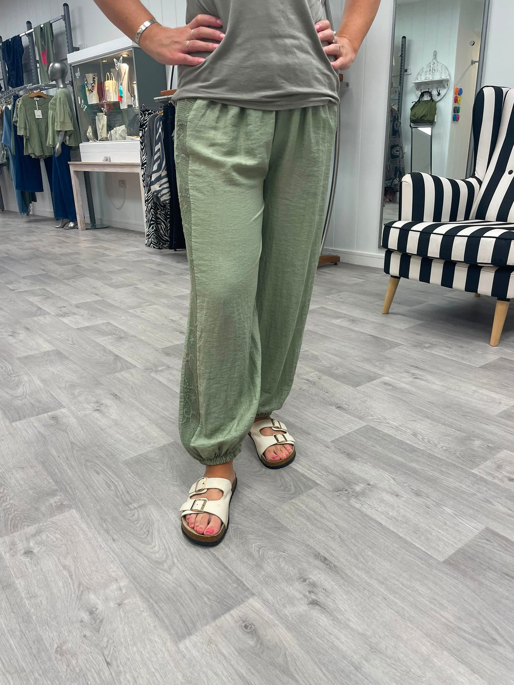 KHAKI