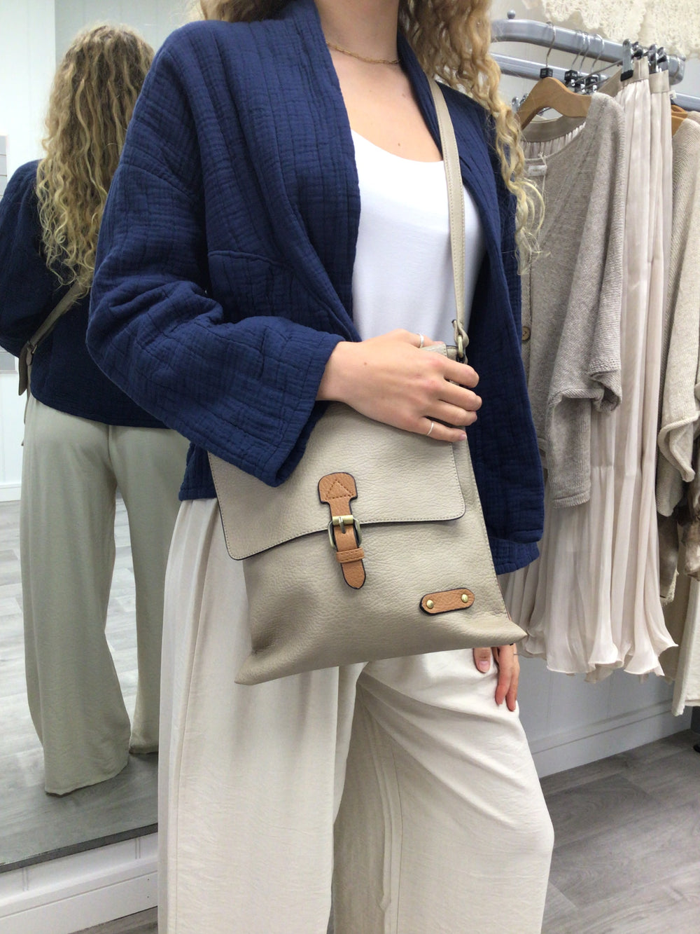 TAUPE