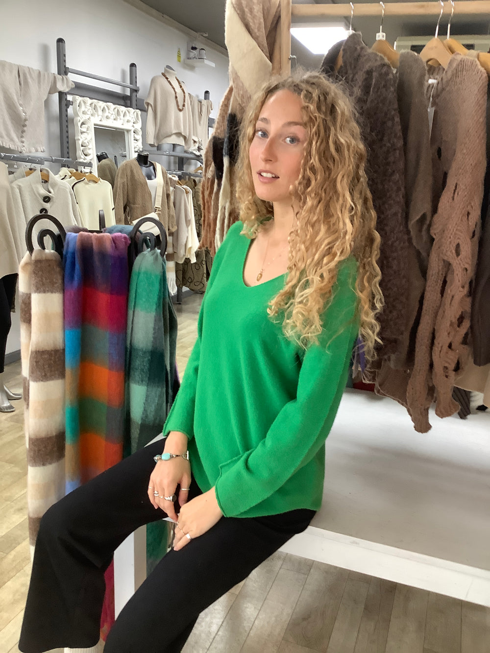 GREEN