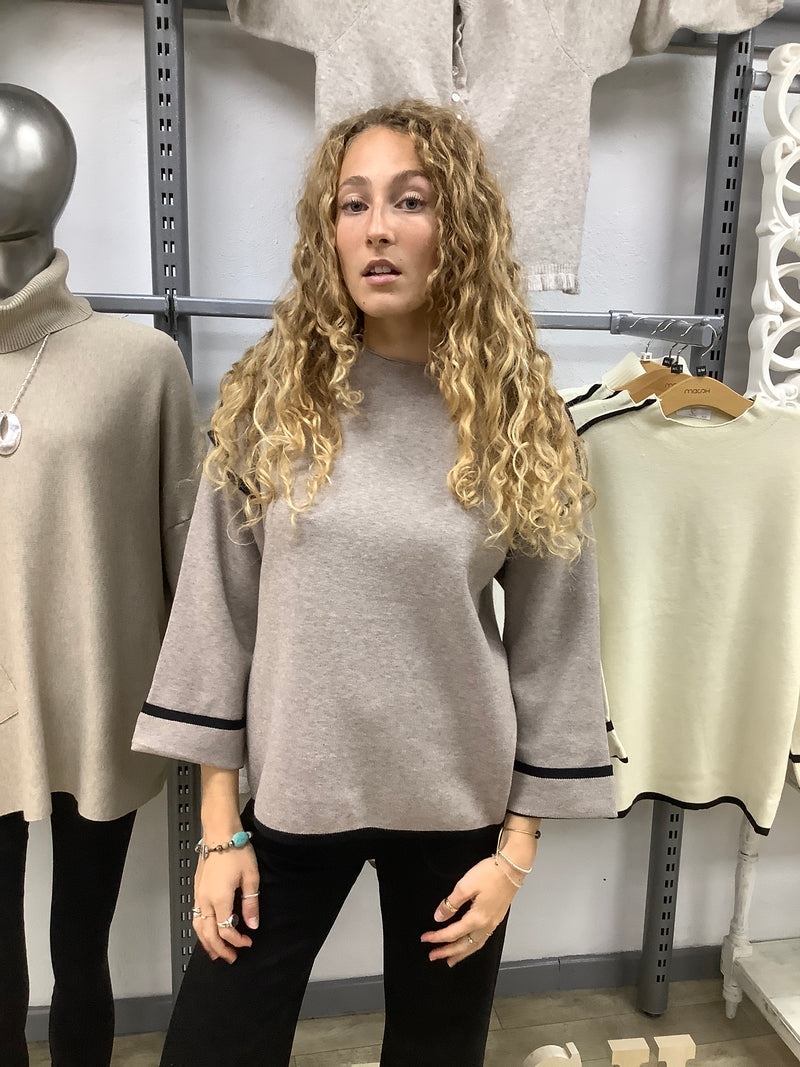 PIPED KNIT TOP