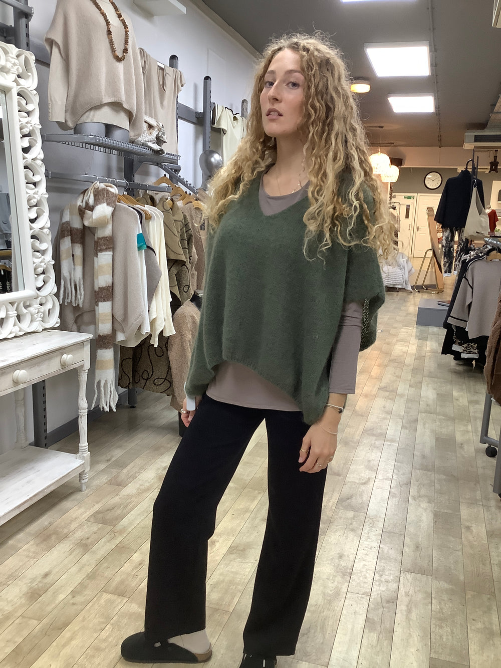 KHAKI