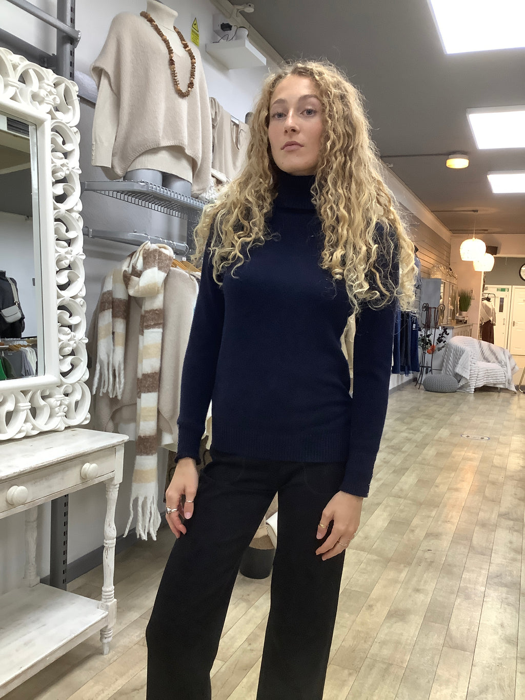 BTTN POLO KNIT TOP