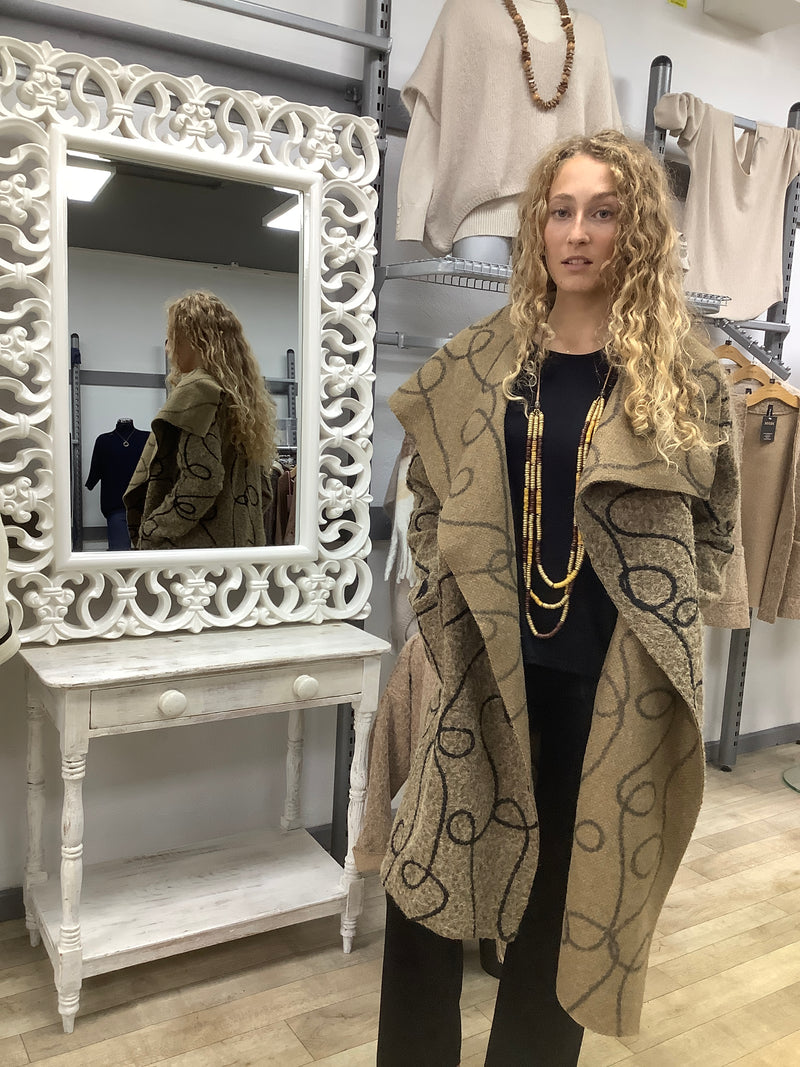 OPEN WATERFALL PRINT COAT