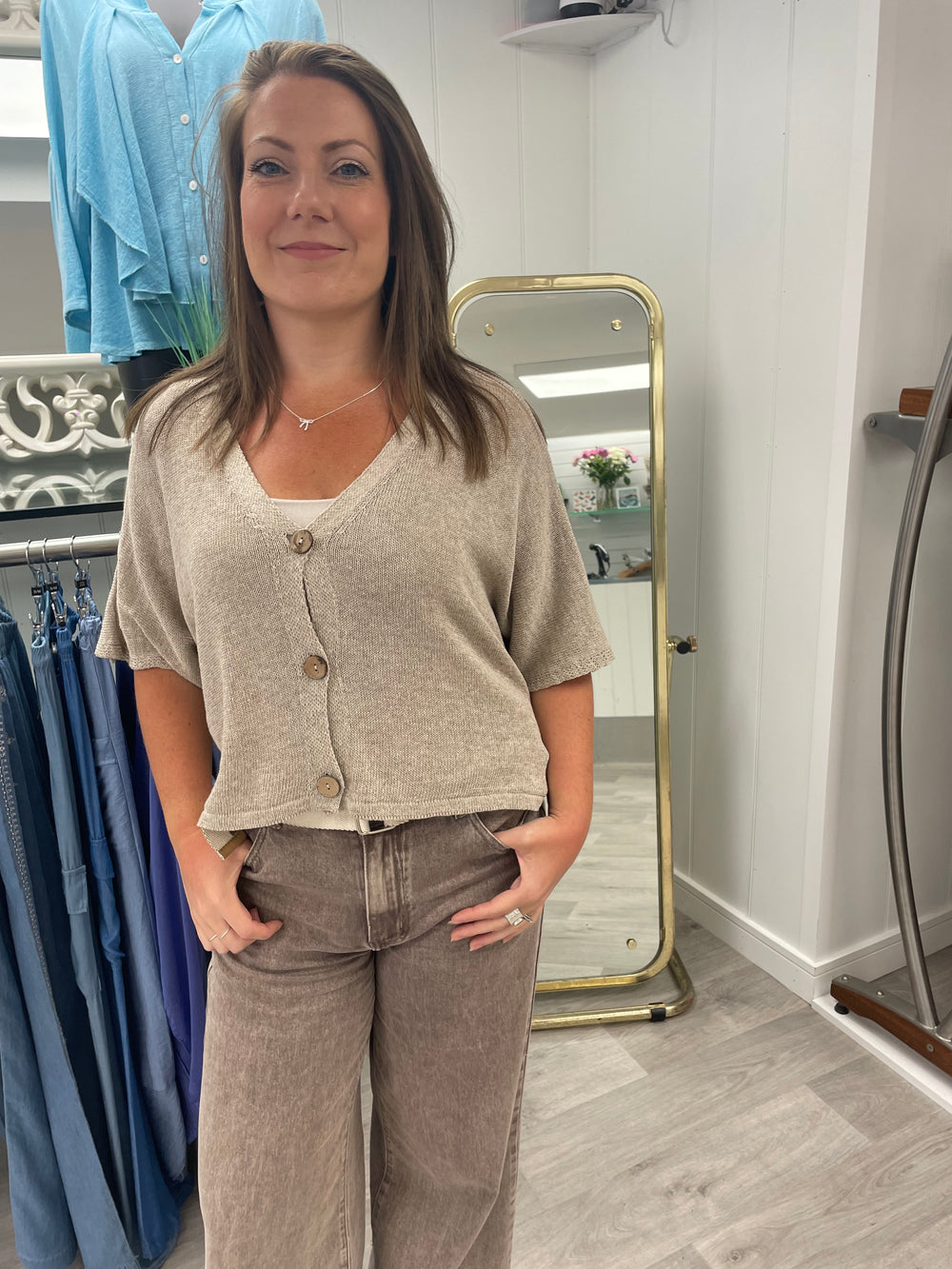 TAUPE