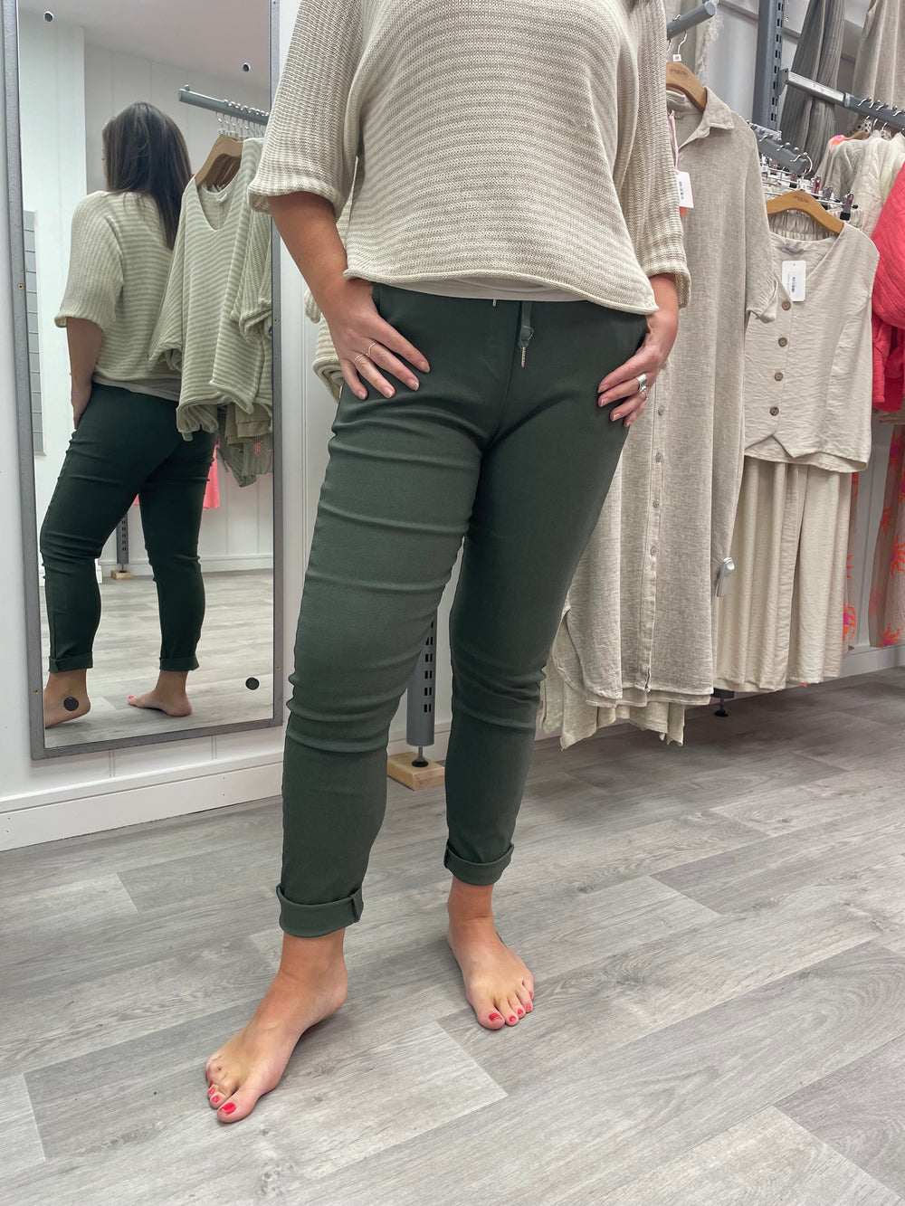 KHAKI