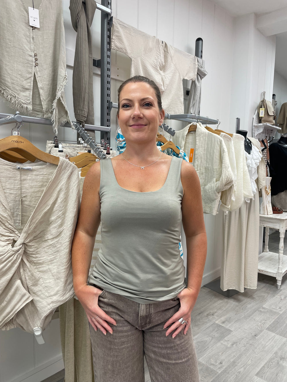 TAUPE