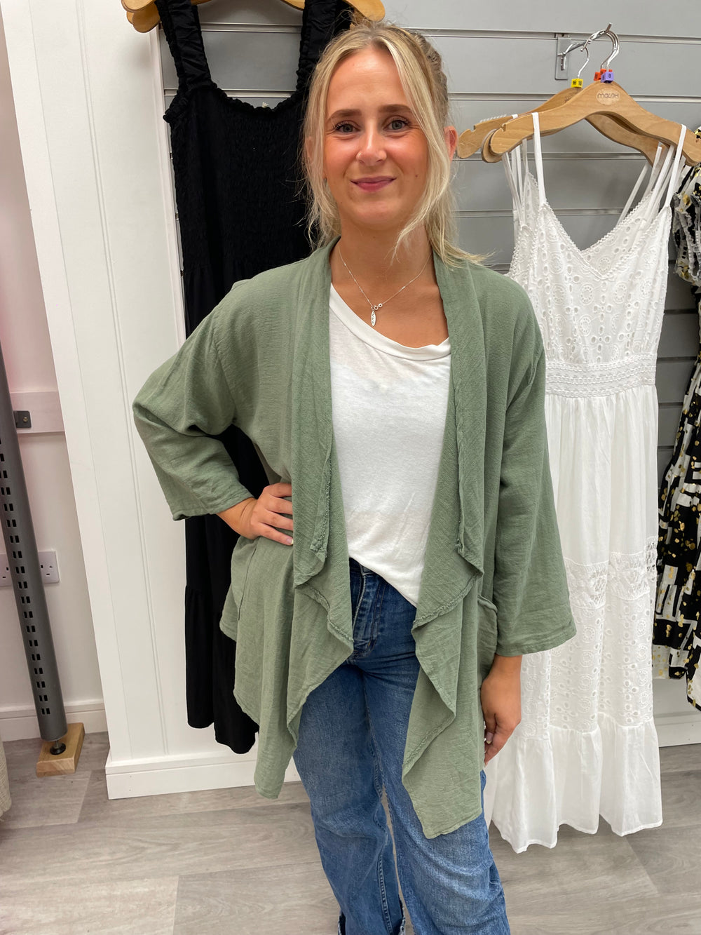 KHAKI