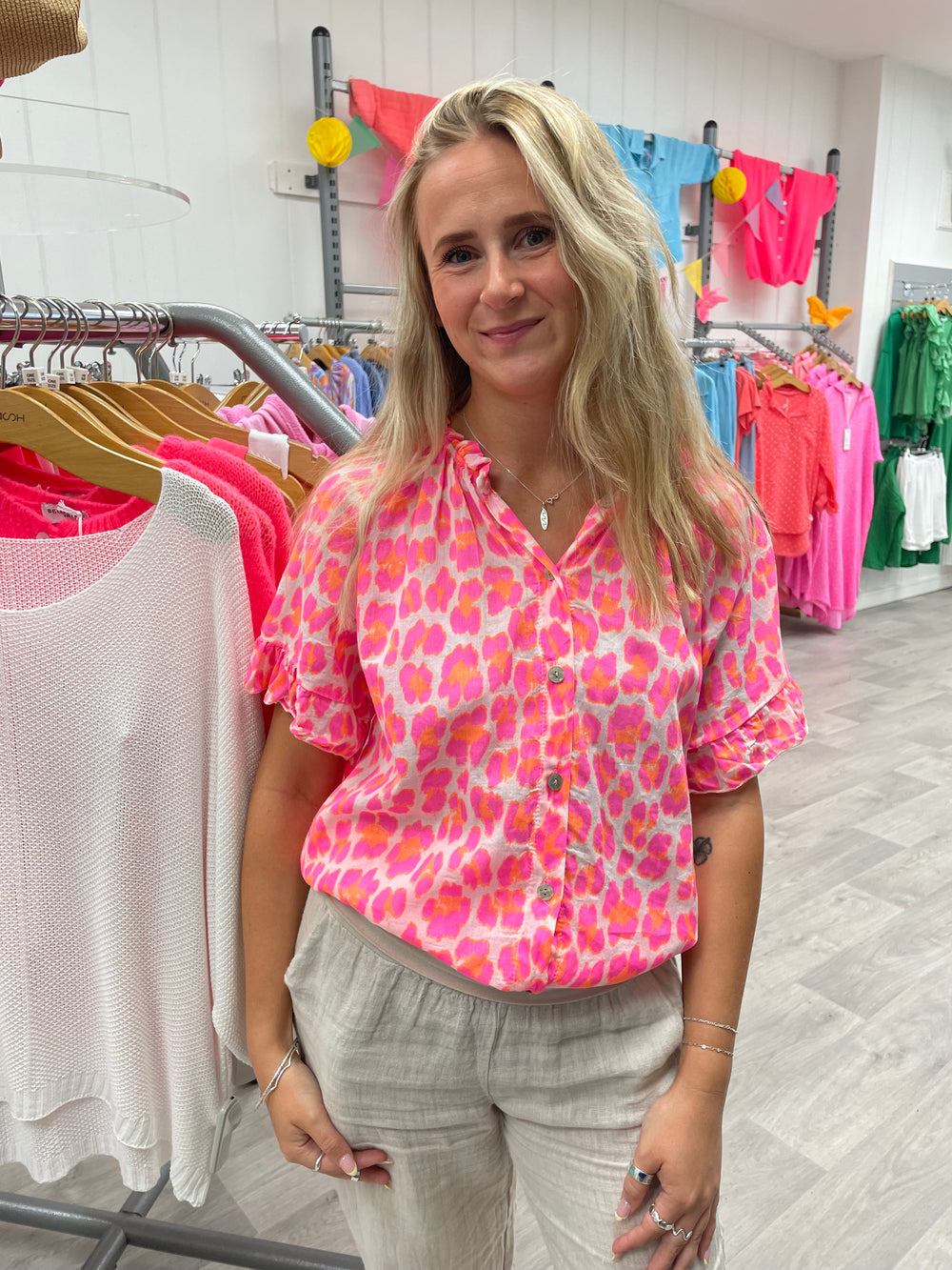 NEON PINK