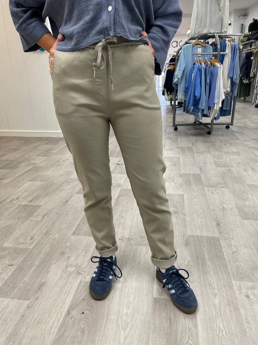 TAUPE
