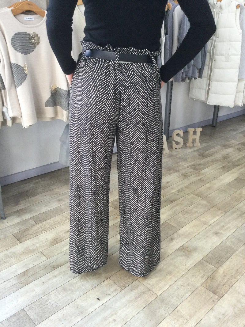 HERRINGBONE WIDE TROUSERS