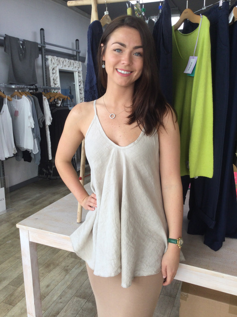 LINEN VEST