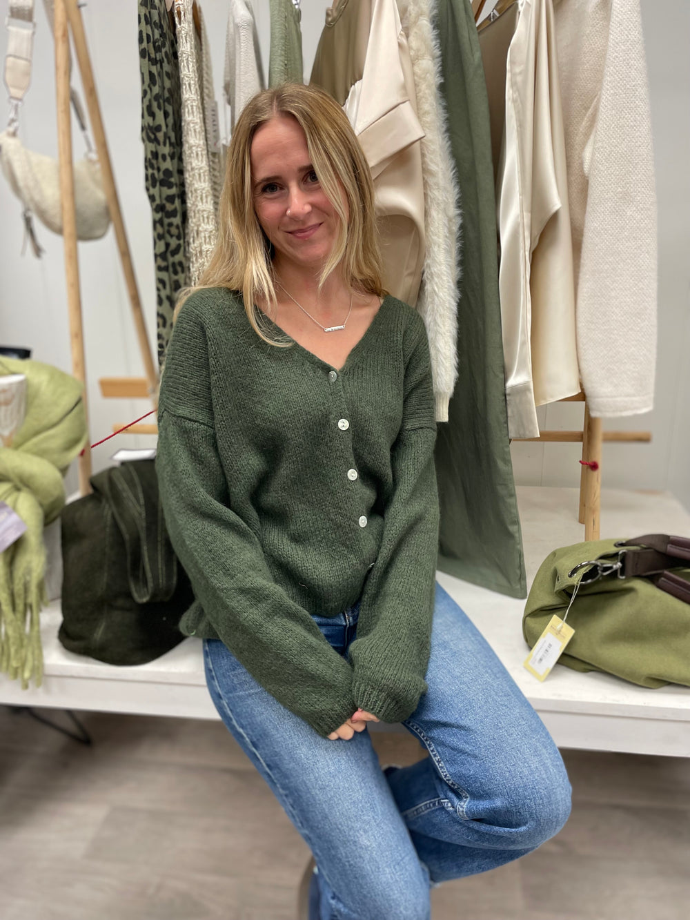 KHAKI