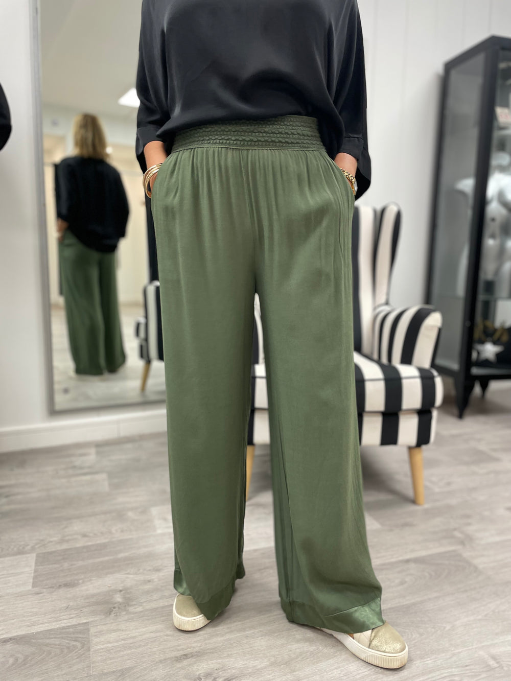 KHAKI