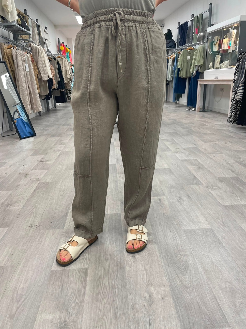 TAUPE