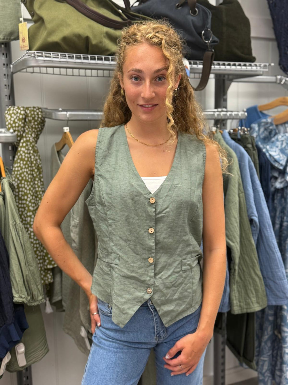 KHAKI
