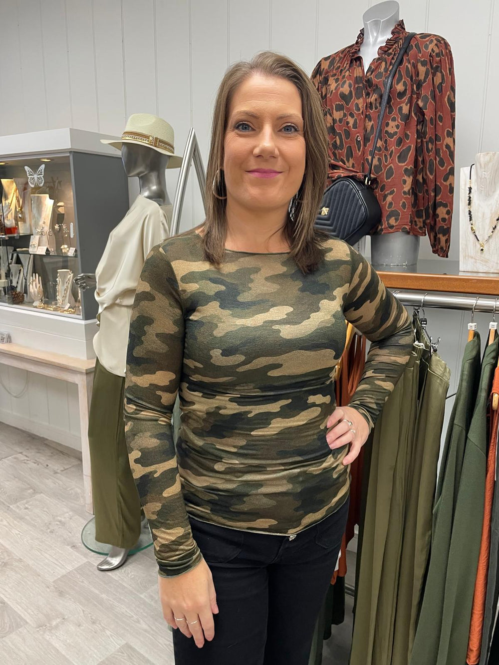 KHAKI