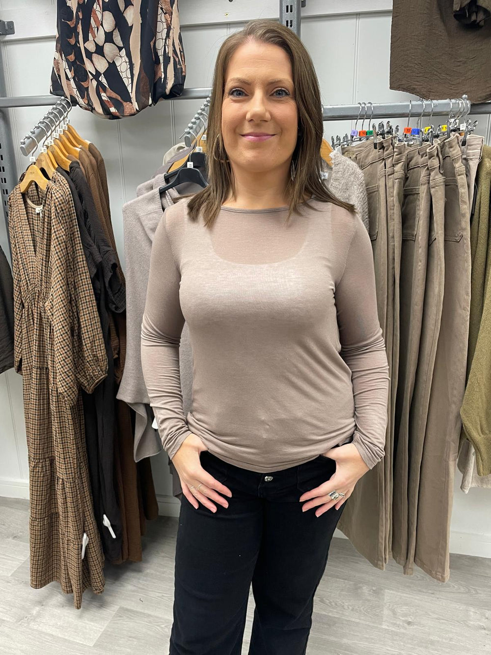 TAUPE
