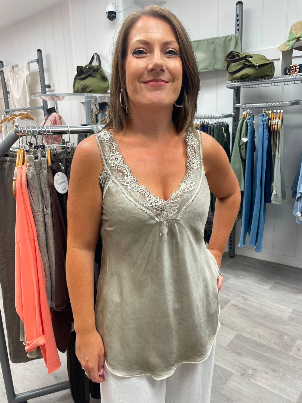 TAUPE