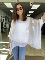 EMB SIDE SILK MIX TOP
